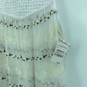 Hinge- Nordstrom NWT sheer sleeveless blouse med